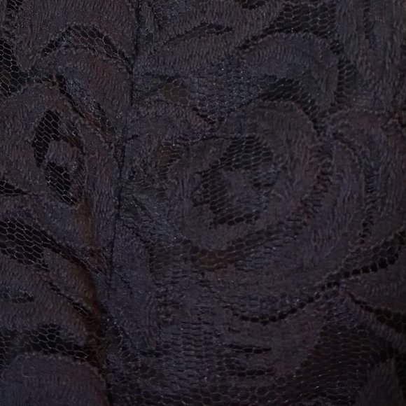 Miguelina Black Floral Lace Casual Skirt Size Small - Picture 5 of 9